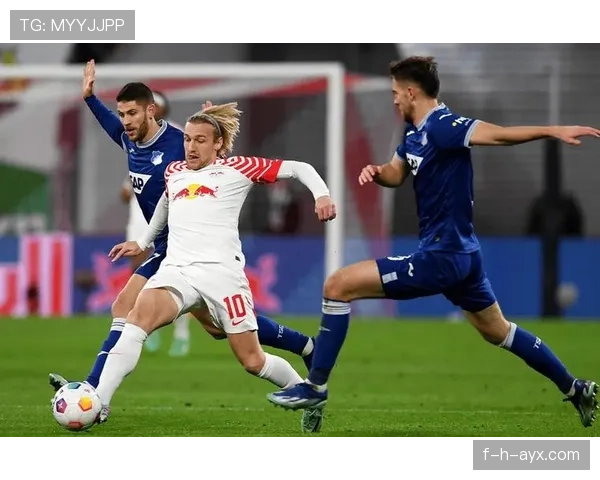 德甲战报：欧普尔主场强势出击，顽强斗志点燃球迷热情